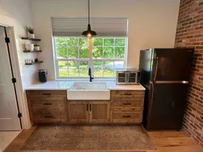 The Studio: A Mid Century Style Guest House - Image 5