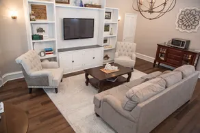 Private suite - The Cassel House of Marietta - Image 5