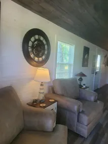 Crossroads to Pickwick Captain's Quarters - Image 3