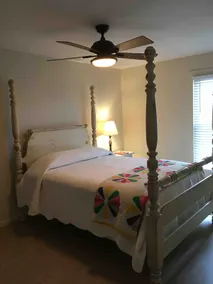 Quiet Siloam Springs retreat for two. - Image 4