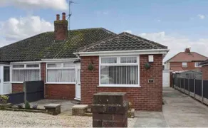 Bungalow-3 Bed, 2 bath, Amazing! - Image 2