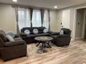 Cozy and Roomy Apt close to all - Image 3