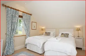 Beautiful 18th Century Cottage - Image 5