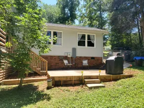 Comfy & Private Left Half of a Duplex - Image 4