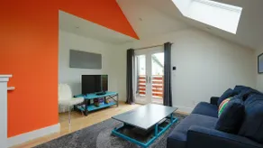 Modern apt steps to beach, trails & downtown HMB - Image 5