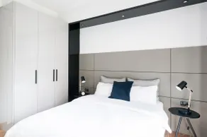 Elegant & Spacious 2bdr Flat - Image 3