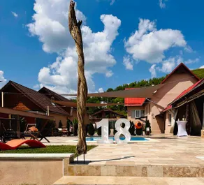 Darlos 3 bedroom villa with pool and jacuzzi - Image 4