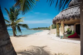 Large Beachfront 3 Bedroom Villa - Image 3