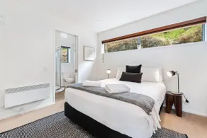 Quaint Sanctuary on Quartz - Image 5