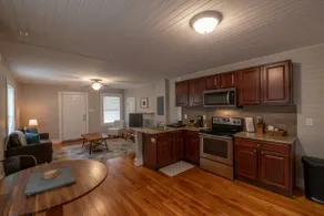 West Durham restored Bungalow Apartment near Duke - Image 4