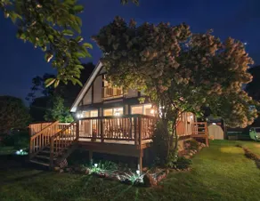 Family Friendly Lakefront Whimsical Cottage with Pontoon Boat in Sister Lakes MI - Image 3