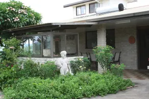 Dam It Getaway Holiday House - Image 3