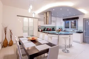 Dias Luxury Villa - Image 2