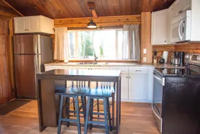 The Cozy Cabin - Image 4