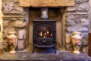 Labernum Cottage, Ingleton Village, Yorkshire Dales National Park, Famous Three Peaks, Near The Lake District, Pets Are Welcome, Direct Parking in front of the Cottage & Guest Parking - Image 5