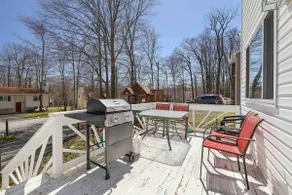 Spacious 3BR Poconos • Loft • Fireplace - Image 5