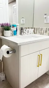 2 bedroom basement suite with full kitchen - Image 5