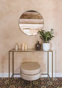 Newly Renovated Boutique Apartment - Image 4