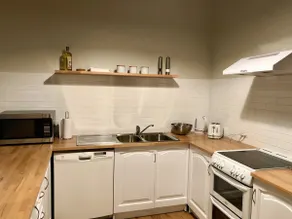 Scarborough Heights Beachside Villa - Image 3