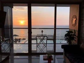 Amazing Poolside Paradise! Ultra-fast internet! - Image 2