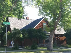Comfy 4-Bedroom Victorian Home in Central Helena - Image 3