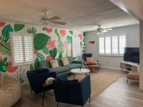 “Beach Ballin” Cozy Home 1m to Beach + Fire Pit - Image 3