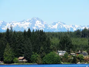 Lakefront cottage on picturesque Lake Mason - Image 4