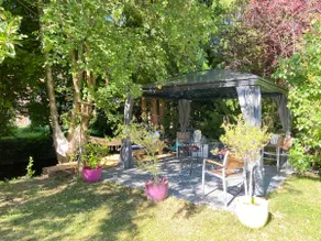 Peaceful haven 5 min walk from the Village 2 bedrooms - Image 2