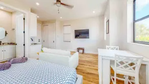 Luxury Guest Suite: 1.9 Mi to Downtown & Beach! - Image 2