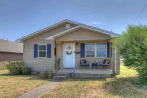 Sage Home •free parking on premises• 2BR/1BA - Image 5