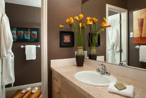 Three Tree Point Suite - Image 5