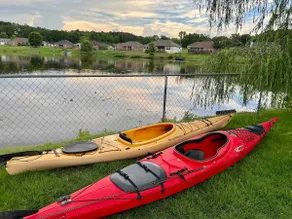 Lakeside Fun: Pool Table, Kayaks & Cozy Fire Pit - Image 3