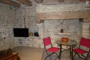 Small stone house in Jumilhac-le-Grand. - Image 4