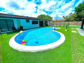 Heated Pool/Basketball Court/Ping Pong Table/Golf - Image 4