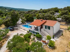 Villa Maria Škrip - privacy and relaxation for you - Image 3