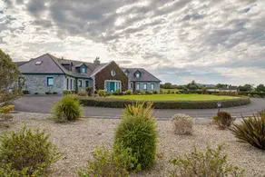 Maison de vacances adaptée aux familles avec barbecue, jacuzzi et terrasse | Vue panoramique | Avec animaux bienvenus - Image 4