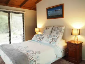 Blackwood Bush Retreat - Image 5