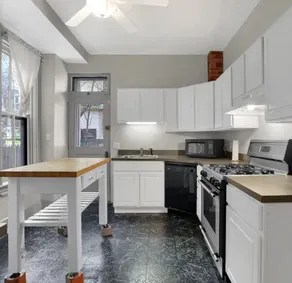 Entire House: Historic Midtown - Quiet|Cozy|Clean - Image 2
