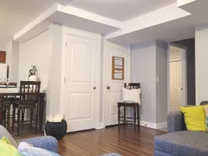 Spacious, quiet, entire suite, 1 bed, full bath. - Image 3