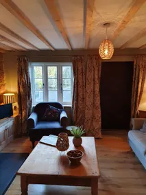 Beautiful Cottage in Alton - Image 3