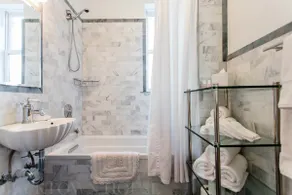 The Bucktown House - Historic Coachhouse Since '08 - Image 5