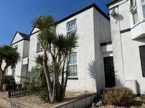 5 mins from the beach, 5 mins to the heart of town - Image 2