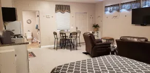 Private Studio with own entrance (Stand-alone)! - Image 4