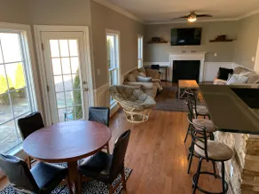 Large Modern House, Wine Country, Delaplane, VA - Image 4