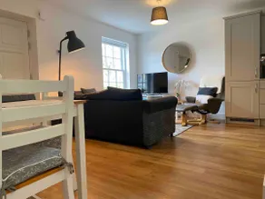Perfect base to explore the South Coast - Image 2