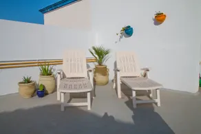 Large rooftop terrace apartment - Image 2