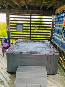 Hot Tub + Arcade + Pool Table, 7-Min Walk to Beach - Image 5