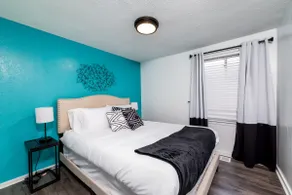 Little Lansing House I 3 BR w/ Queen beds - Image 5