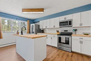 Blue Roof Lodge: Pet-Friendly, Walkable to Downtown Custer - Image 5