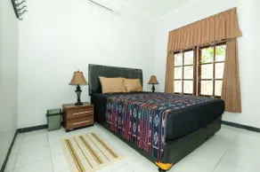 4BR House w/ Wifi at Pondok Toemaritis 2 - Image 3